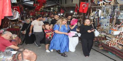 Kavurucu Sıcağa Rağmen Gaziantep'e Turist Akını!