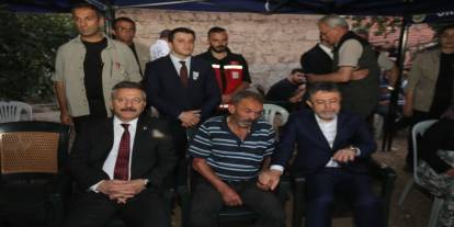 Bakan Yumaklı Şehit Ailesini Ziyaret Etti