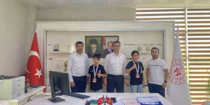 Boksta Türkiye 3’sü olan Minik Boksörler, Şırnak Gençlik ve Spor İl Müdürünü ziyaret etti