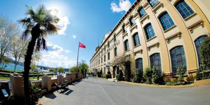 Kadir Has Üniversitesi'nden Yapay Zekâ Destekli Tercih Rehberi: KHASGPT