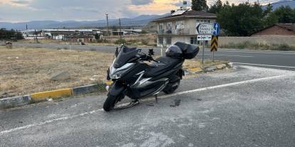 Tosya'da D100 Karayolu'nda Kaza: Motosiklet Sürücüsü Yaralandı