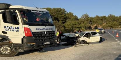 Beton Mikseri ile Otomobil Çarpıştı: 1 Ölü, 2 Yaralı