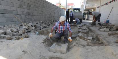 Medeniyet Şehri Cizre’de yol bakım ve onarım çalışmaları