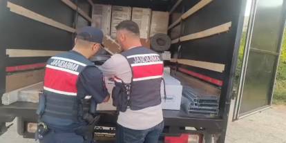 Jandarma Adblue Bidonlarında Kaçak Alkol Buldu