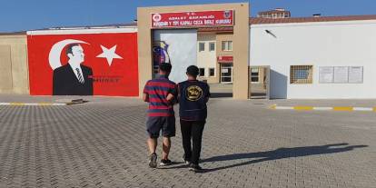 Film Gibi Takip: Kaçmak İçin Kılık Değiştirdi, Yakalandı