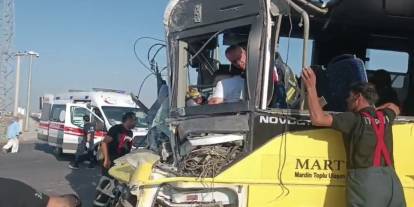 Feci kaza! Halk otobüsü ile tır çarpıştı, 1 kişi öldü, 11 kişi yaralandı