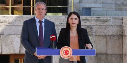 DEM Parti vekillerinden Şırnak’taki öğretmen eksikliğine tepki