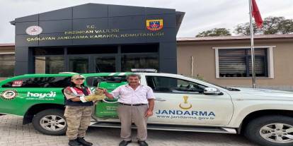 Yaralı Şahin'e jandarmadan şefkat eli