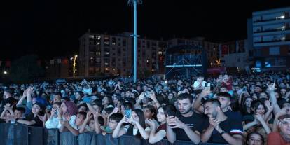 Binlerce Kişi Şırnak Adliye Meydanı’nda Bayhan’la Coştu
