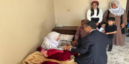 Vali Ekici, 94 Yıllık Çınarı Ziyaretle Mutlu Etti