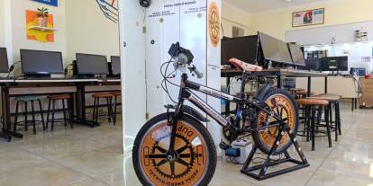 Bu bisiklet hem elektrik üretiyor hem de bakiye kazandırıyor