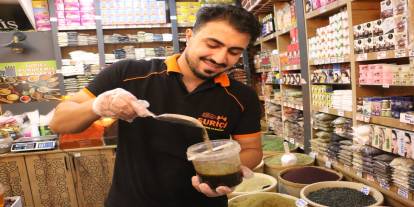 Diyarbakır'da Gribin Panzehiri Bulundu! 25 Bitkili Sır Karışım Herkesi Ayakta Diriltiyor