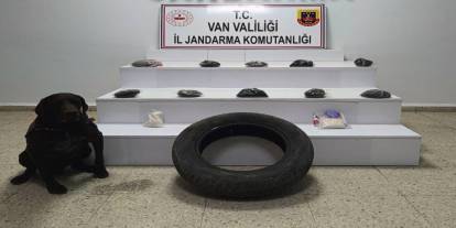 Van'da otomobil lastiğinde 6 kilo uyuşturucu ele geçirildi