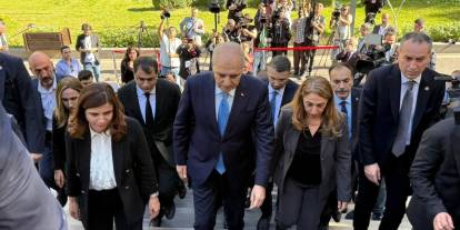 TBMM Başkanı Kurtulmuş, Diyarbakır Büyükşehir Belediyesini ziyaret etti