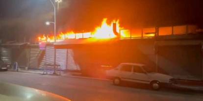 Şanlıurfa lokanta yangını: İş yeri küle döndü