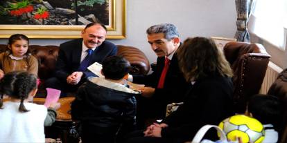 Minik Öğrencilerden Vali Ekici’ye Neşeli Ziyaret