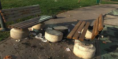 Diyarbakır'da bazı parklarda oturma bankları yakıldı