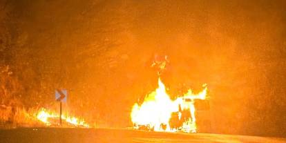 Şırnak’ta seyir halindeki araç alev aldı