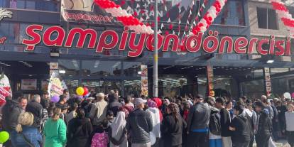 1 TL'ye satılan Tavuk döner ve ayran, Ankaralılardan yoğun ilgi