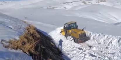 Şırnak’ta karla mücadele çalışmaları devam ediyor