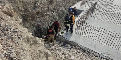 Defne'de inşaat temeline düşen şahıs yaralandı