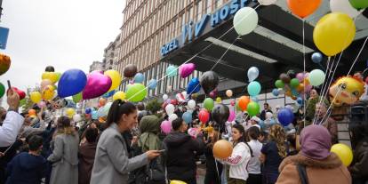 Gaziantep’te kanseri yenen Melih Tuğra için gökyüzüne balonlar bırakıldı