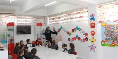 Cizre'de 4-6 yaş Kur'an kursu öğrencileri, çift dallı eğitimle hem eğleniyor hem öğreniyor