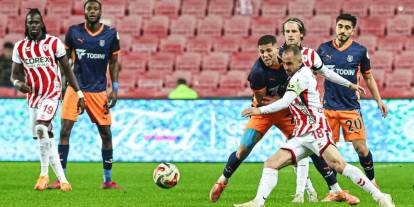 Samsunspor sahasında  RAMS Başakşehir'e 2-0'lık yenilgi ile boyun eğdi