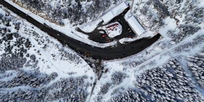 Zigana'da hayatı değiştiren tünel; Yenisinden geçiliyor, eskisinde eğleniliyor