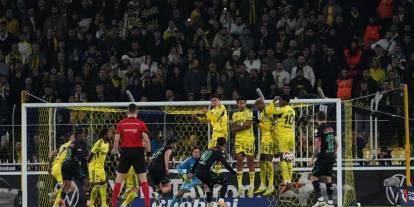 Fenerbahçe ilk yarıda fişi çekti, dört golle sonuca gitti: Fenerbahçe 4 - Konya Spor - 0