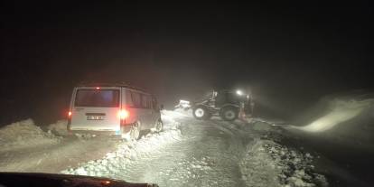 Muş'ta Yoğun Kar ve Fırtına Ulaşımı Vurdu: 7 Kişi Kurtarıldı