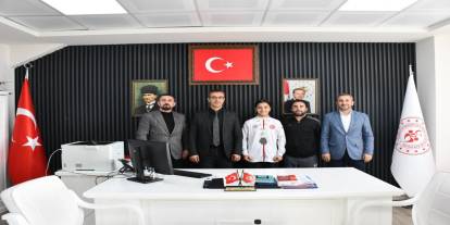 Berlin’den Şırnak’a Gümüş Madalya: Avrupa İkincisi Asmin Çabas Yurda Döndü!