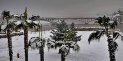 Cizre’de beklenen kar yağışı başladı