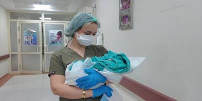 Siirt'te yılın son bebeği 2 kilo 600 gram olarak doğdu