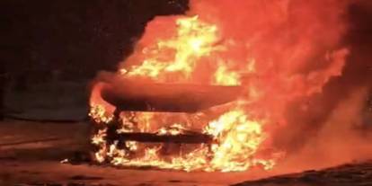 Kar ve Ateşin Ortasında Can Pazarı: İtfaiye Aracı Kaydı, Otomobil Kül Oldu