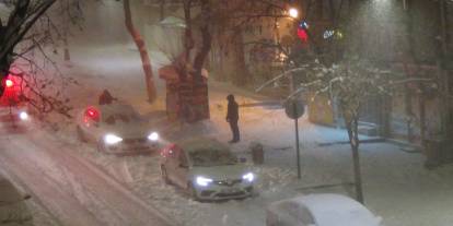 Şiddetli Tipi Ulaşımı Durdurdu: Yollar Kapatıldı