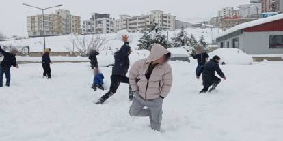 Şırnak'ta Kalpleri Isıtan Kar Manzarası