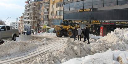 Şırnak beyaza teslim oldu, devlet sahada gücünü gösterdi