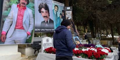 Ferdi Tayfur vefatının 1. yıl dönümünde mezarı başında anıldı