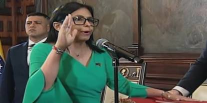 Devlet Başkanını ABD'nin kaçırdığı Venezuela'da geçici Başkan yemin edip, göreve başladı