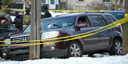 ABD’de ICE Ajanı Bir Kadını Vurarak Öldürdü