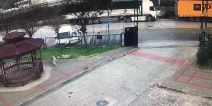 Yüzünü Gizleyip Yanlarına Yaklaştı! Kan Donduran İnfaz Kamerada