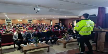 Şırnak’ta Öğrencilere Güvenli İnternet ve Trafik Bilinci Eğitimi