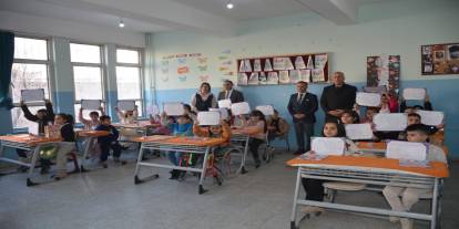 Silopi'de Karne Dağıtım Töreni Yapıldı! Öğrenciler Ara Tatile Çıktı