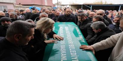 Babalarının öldürdüğü kardeşler yan yana toprağa verildi