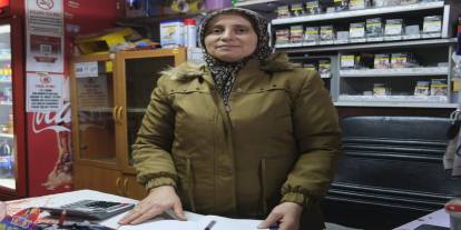 Bakkal İşletmecisi Şaşkına Döndü! "Geldi ve Defteri Satın Aldı"