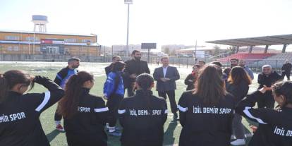 Kaymakam Adıgüzel’den İdil Demir Spor Kadın Futbol Takımına Ziyaret