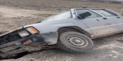 Karapınar’da pikap çukura düştü: 1 yaralı