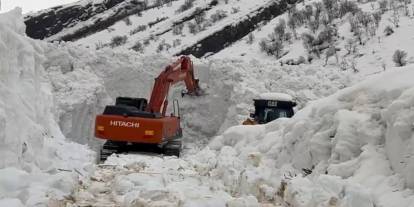 Beytüşşebap’ta Çığ Alarmı: Kar Kalınlığı 2 Metreyi Aştı, Ekipler Sahada