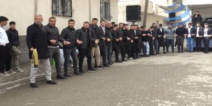 Silopi’de asker adaylarına halaylı eğlence